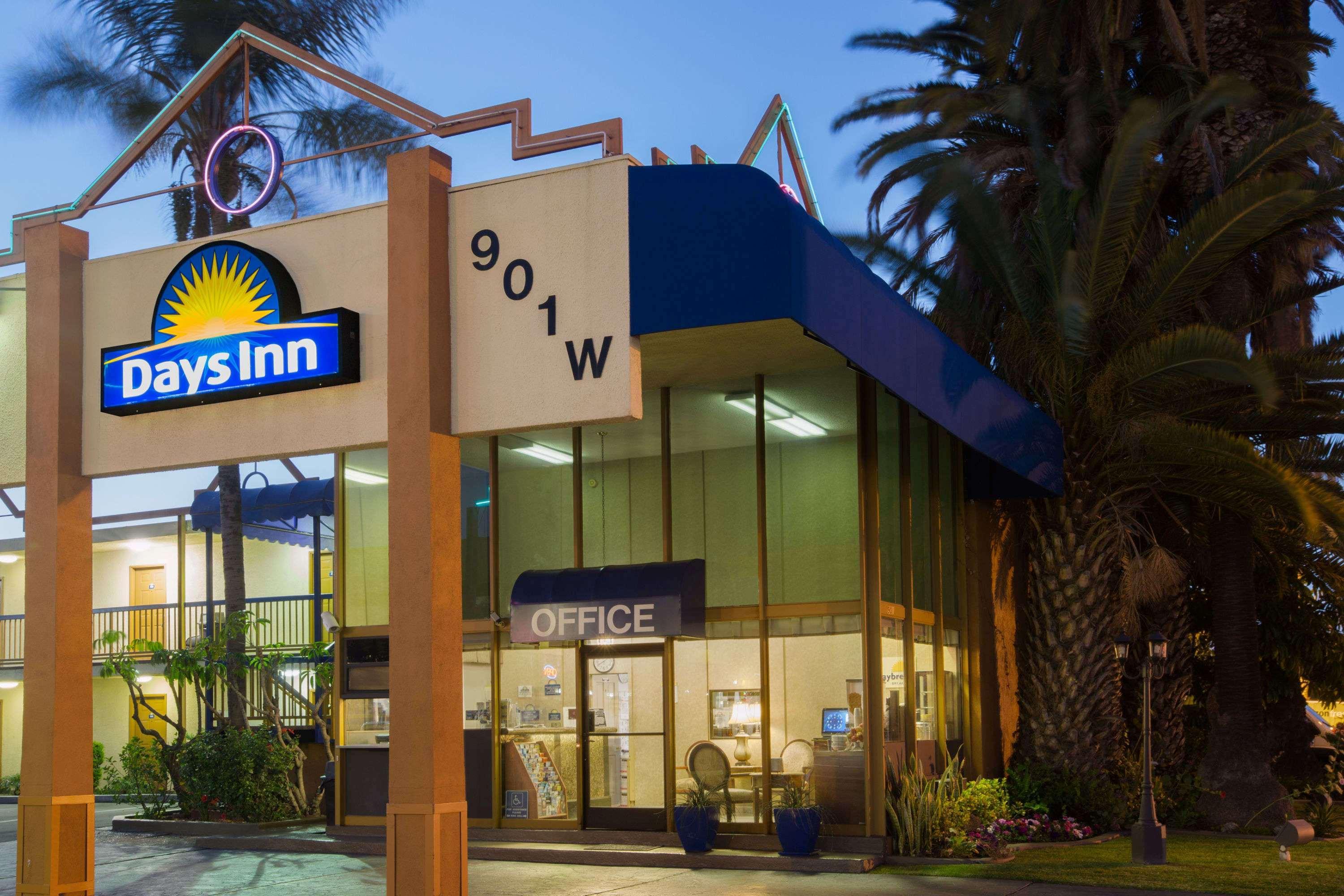 Days Inn By Wyndham Los Angeles Lax/Venicebch/Marina Delray Inglewood Dış mekan fotoğraf